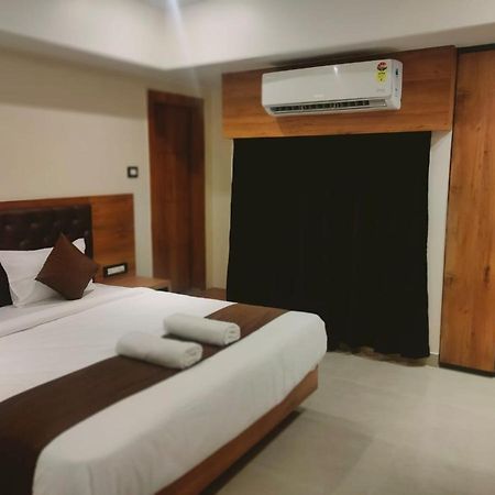 Aditya Inn Guwahati Exterior photo